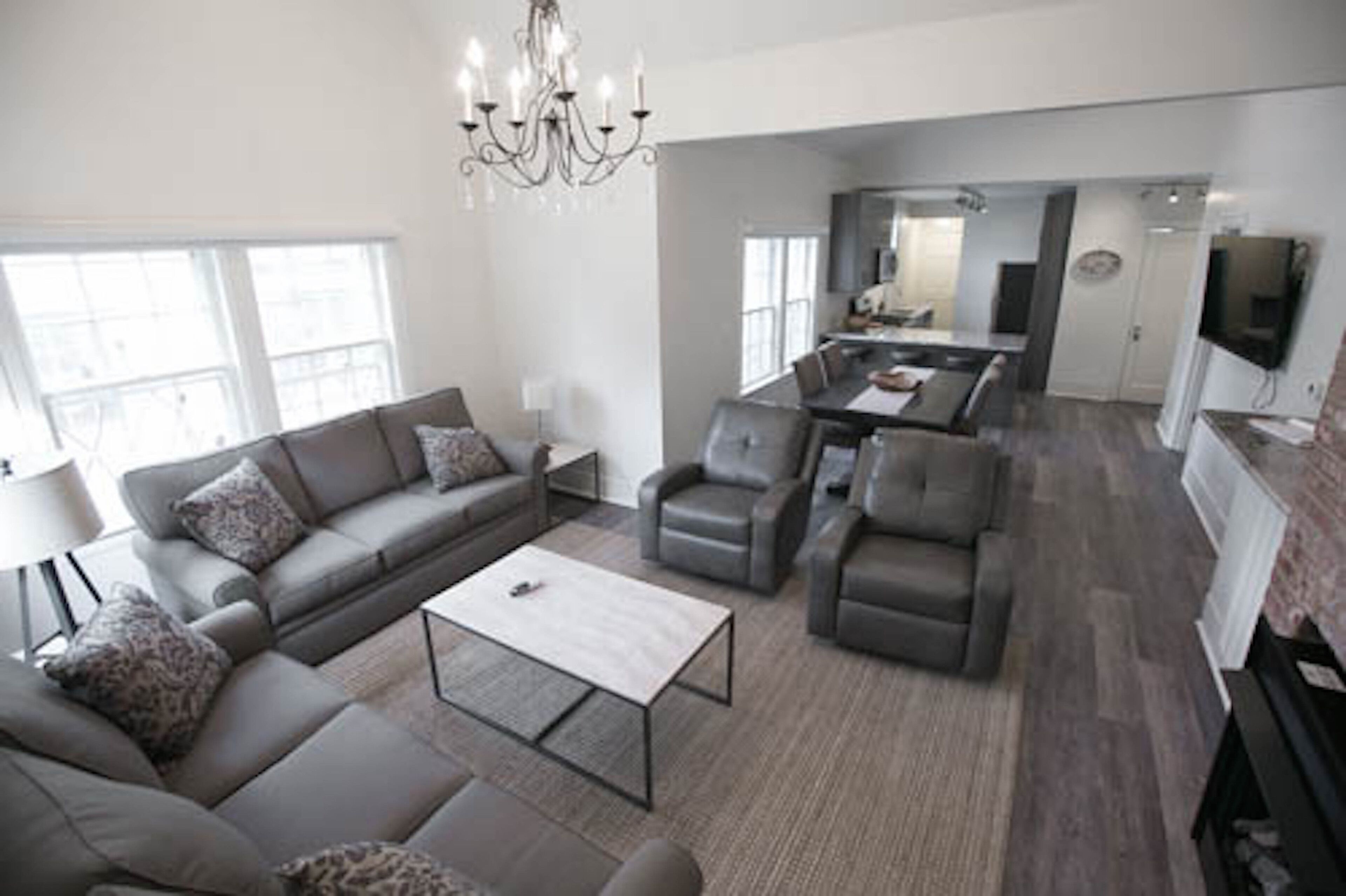 Beautiful cottage on Music Row