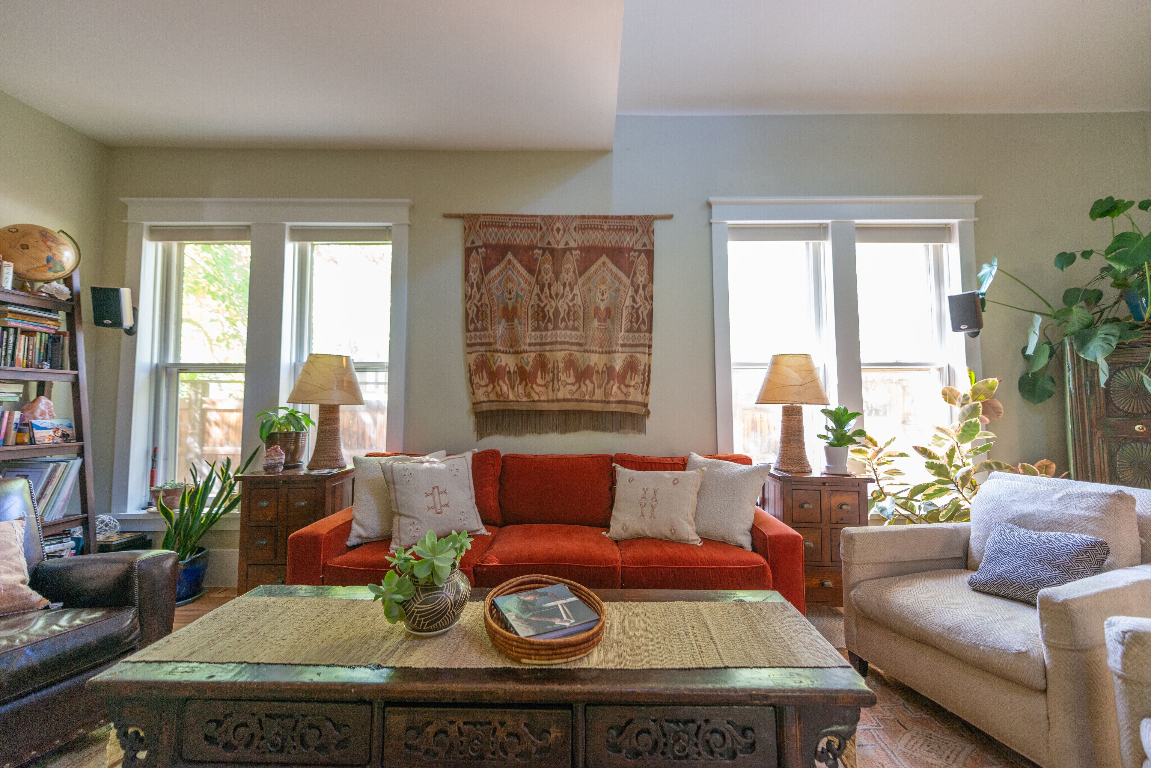 Make yourself at home in a spacious, clean and comfortable downtown Boulder home