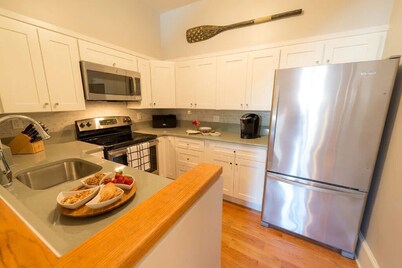 Two Level Condo with all the Essentials, Thames St