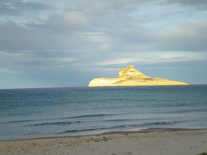 Holiday rentals: Charming house between sea and mountain,