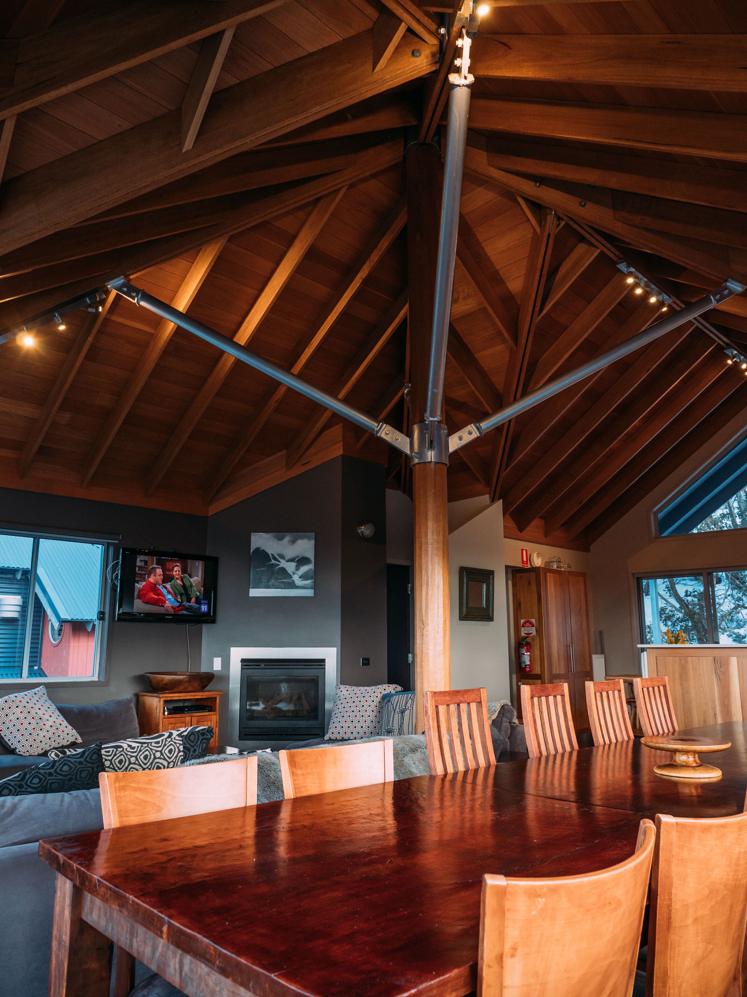 Snow Fall Lodge at Falls Creek  Ski In - Ski Out — image 9
