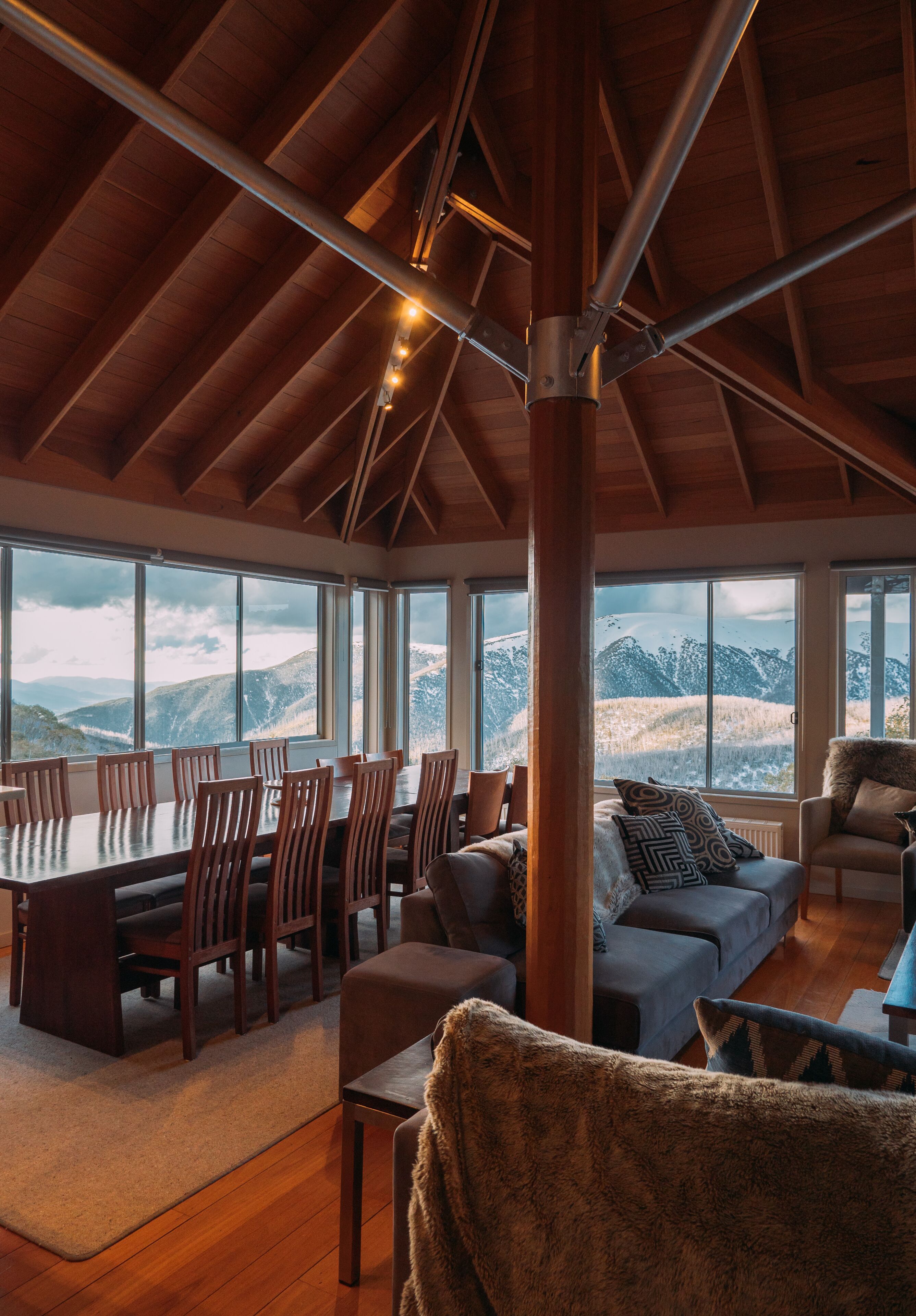 Snow Fall Lodge at Falls Creek  Ski In - Ski Out — image 13