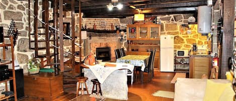 TV, fireplace, DVD player, stereo