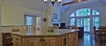 Beautiful, spacious lake home w/mooring & swim raft. Walk to shops & restaurants
