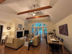 Smart TV, fireplace, DVD player, books