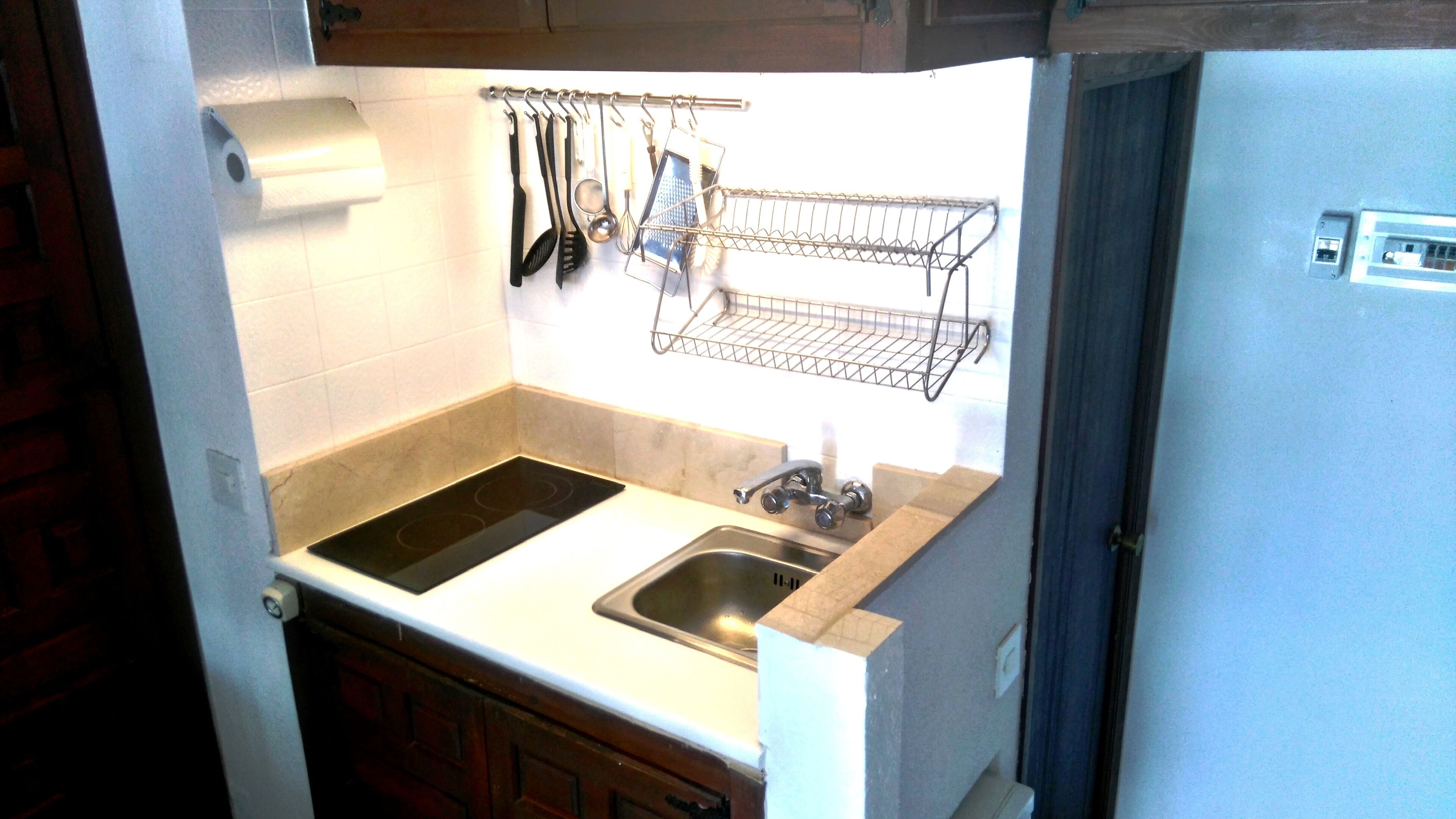 Beautiful studio with fantastic sea views and large private pool on the beach !!