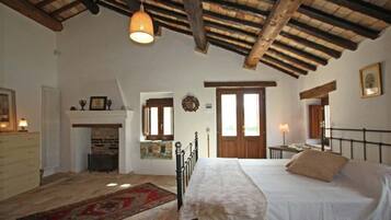 7 bedrooms, iron/ironing board, travel crib, free WiFi