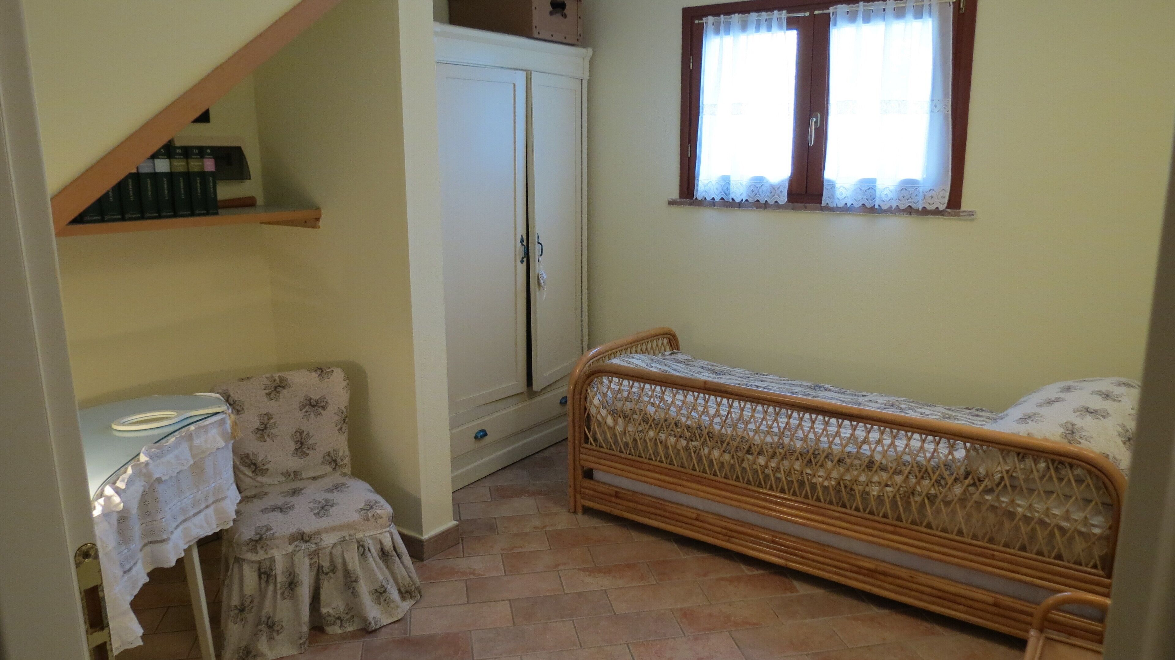 Taste of Provence! House with a garden.