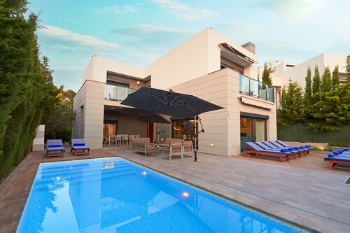 MODERN NEU & CLOSE TO PACHA, MARINA BOTAFOCH, am Strand von Talamanca, Ibiza-Stadt,
