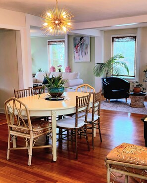 Dining - Best Waterviews & Walk to Town (Mystic)