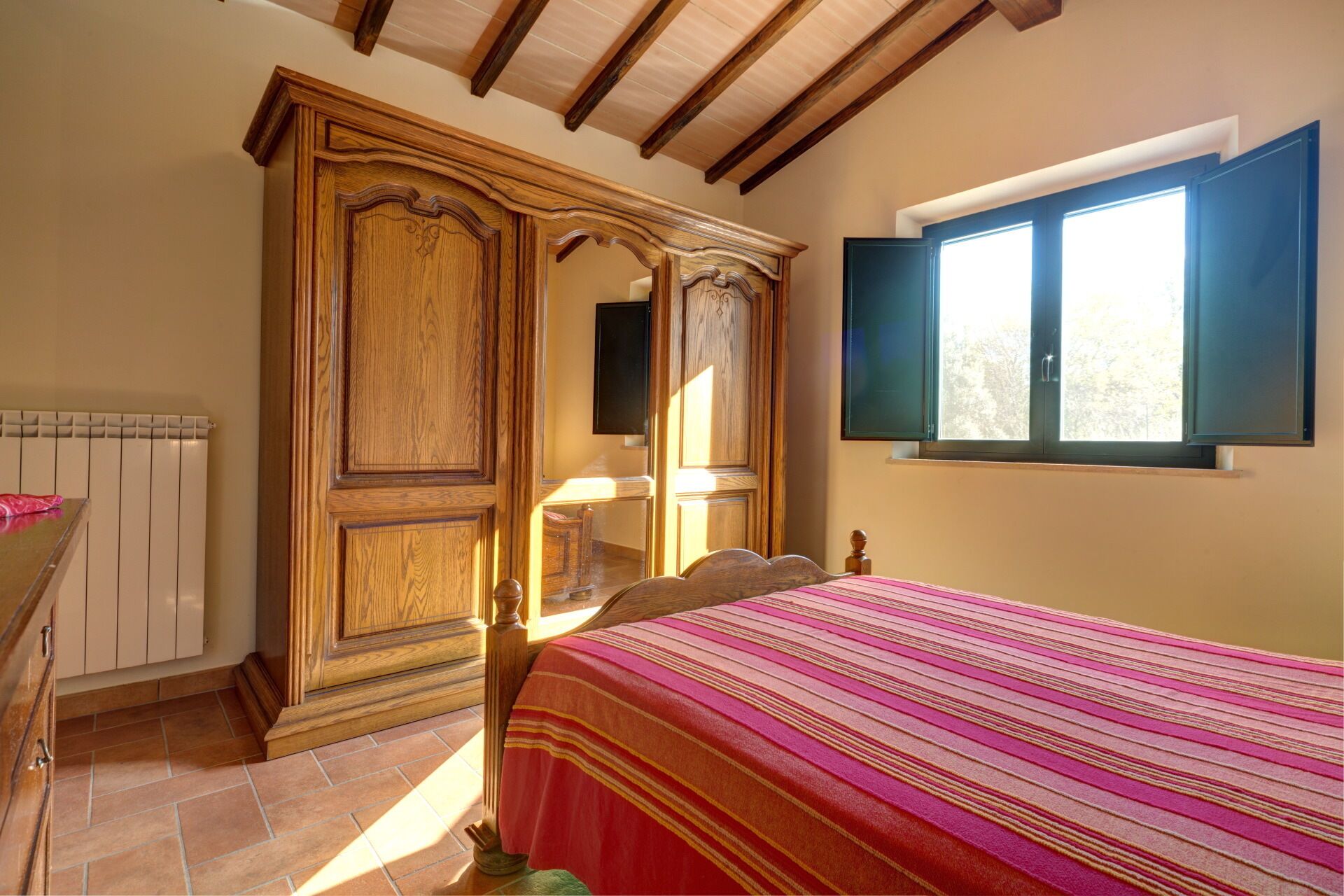 Beautiful Villa with private pool 100 KM from Rome