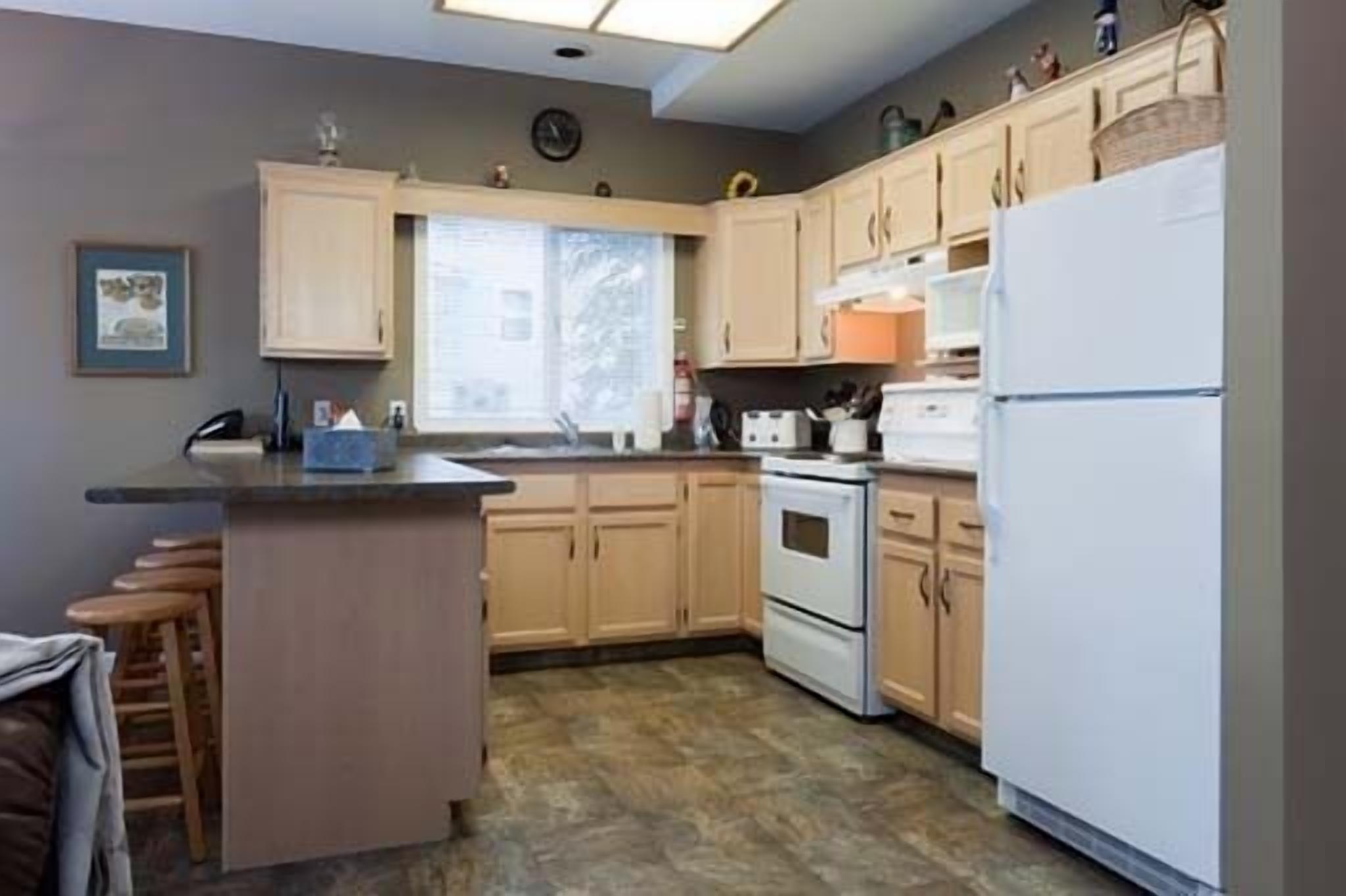 Fabulous Four Bedroom Home - Ski in/Ski Out - 3-Minute Flat Walk to the Village