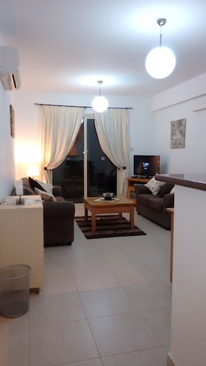 Smart TV, reproductor de DVD y libros