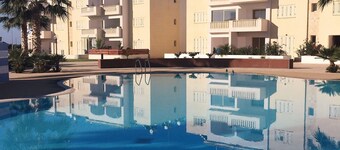 Modern gelijkvloers appartement - geweldige locatie