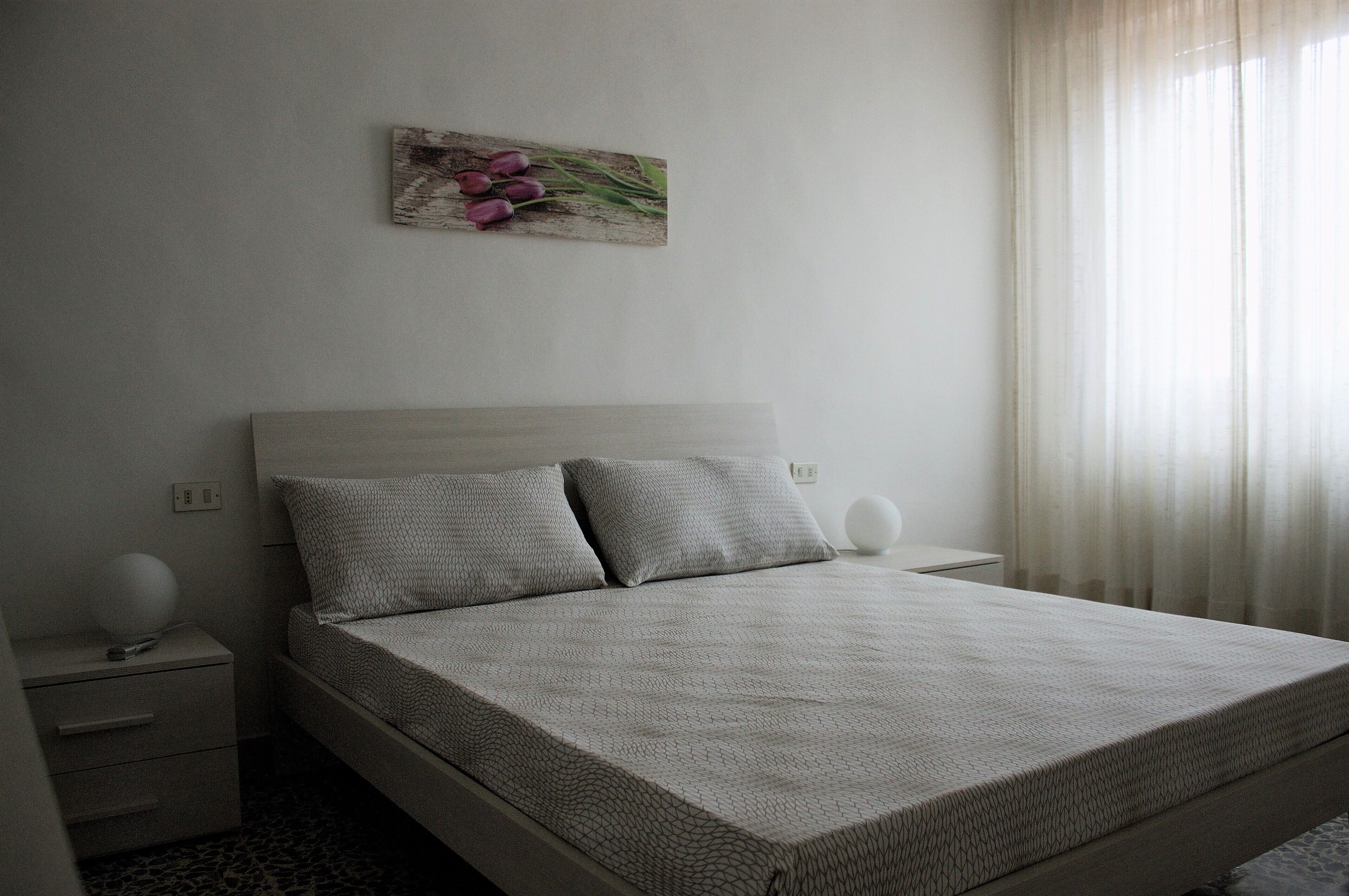 Cute and bright apartment in a private courtyard and quiet