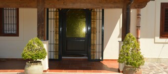 Borgo Parrini Holiday Home. <br>Relaxing holiday in the Sicilian countryside.