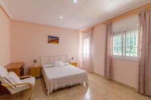 6 bedrooms, free WiFi