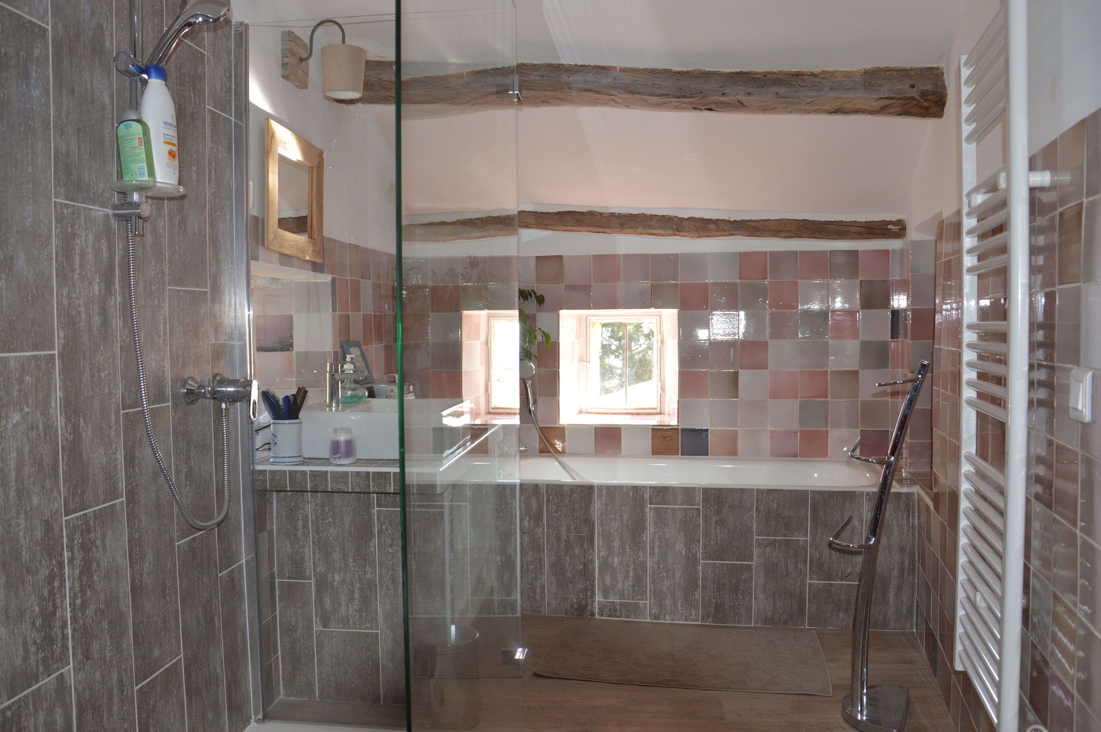 B & B in Hamlet house between the Ventoux and the plain