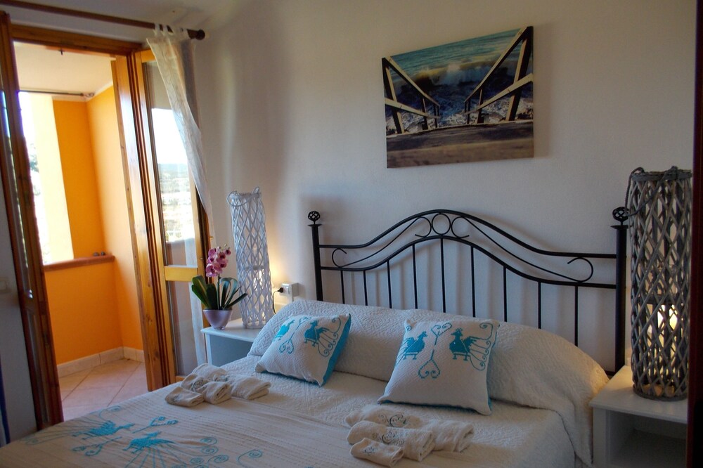 Sardinia: large beach house for holidays in Villasimius. Total guaranteed relaxation