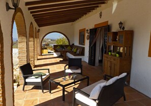 Outdoor dining - Large Andalucian villa with pool, stunning views and privacy (Sedella)