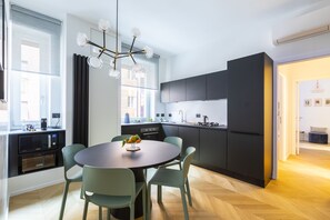 Apartment, 3 Bedrooms | Private kitchen - ROMAC - Trinity (Rome)