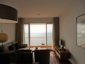 TV - AP Charme Formosa (Funchal)