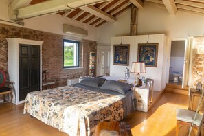 6 Schlafzimmer, Bügeleisen/Bügelbrett, kostenloses WLAN, Bettwäsche