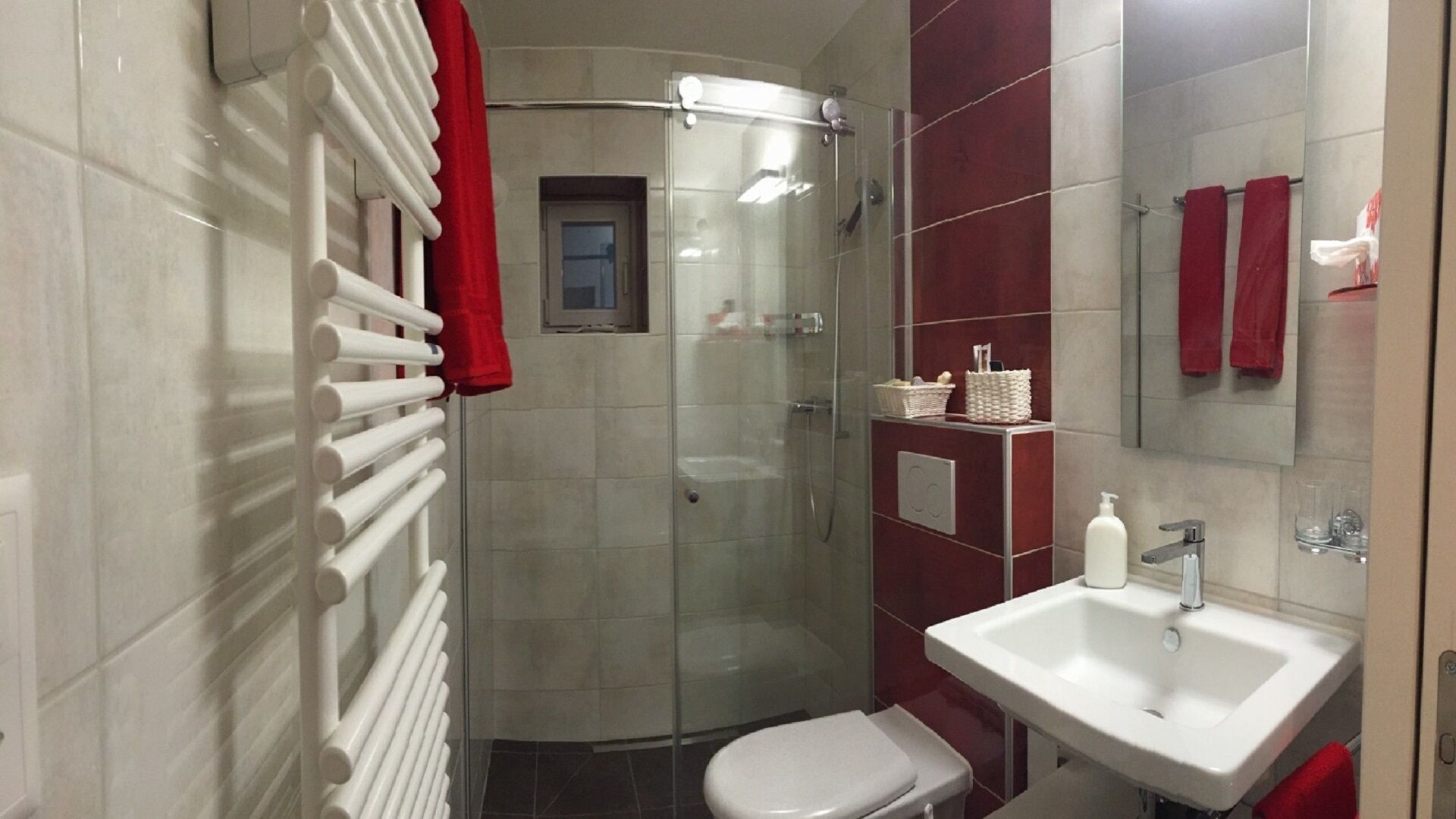 In the center of Valais, with magnificent views of the valley and mountains