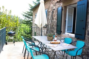 Outdoor dining - In the heart of a secret Ardèche Valley (Faugères)