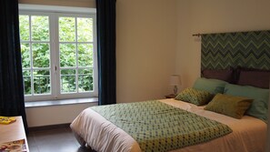 3 bedrooms, iron/ironing board, WiFi, bed sheets - In the heart of a secret Ardèche Valley (Faugères)