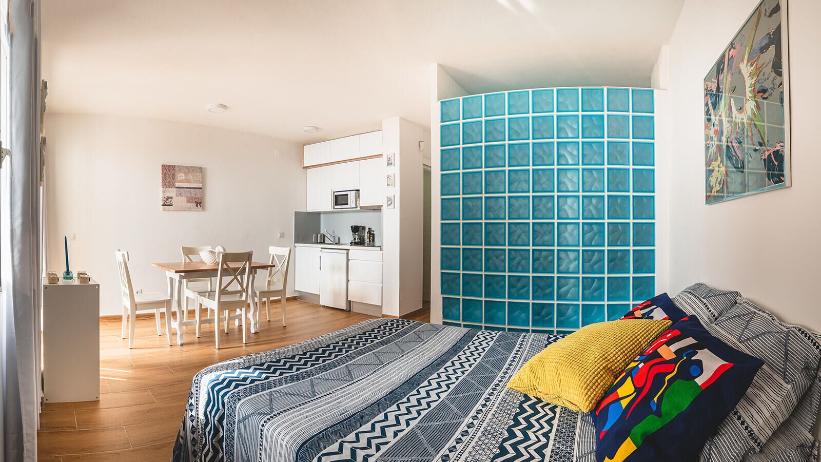 COZY APARTMENT WITH SEA VIEW & FREE WIFI