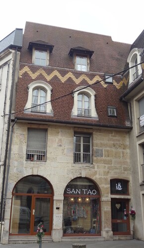 Plein centre historique - studio avec parking classé 2 étoiles