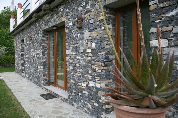 Exterior detail - A house between the sea and the hill CITRA 010007-LT-0175  (Camogli)