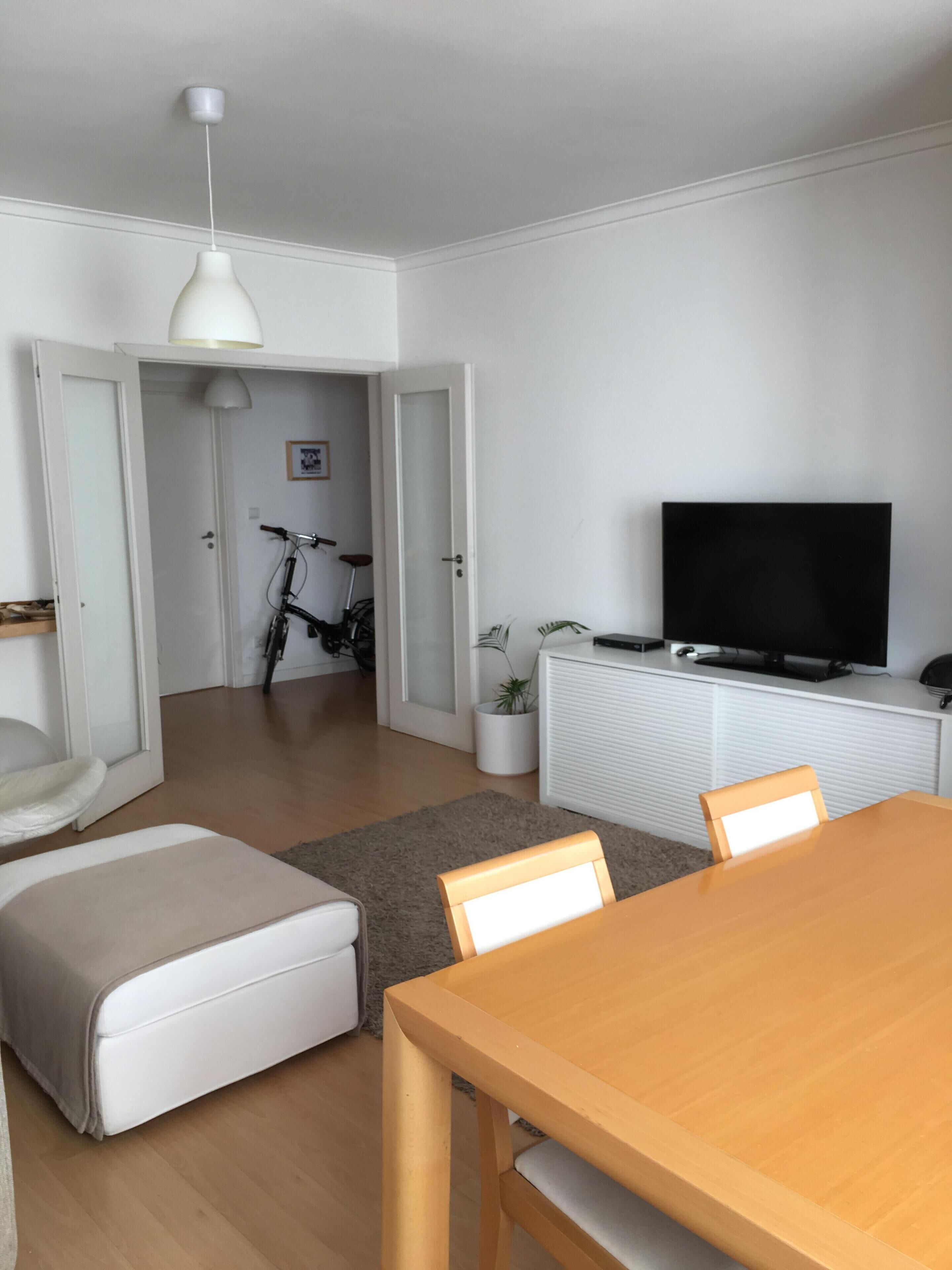 2 bedroom apartment next to the beach - Free wifi