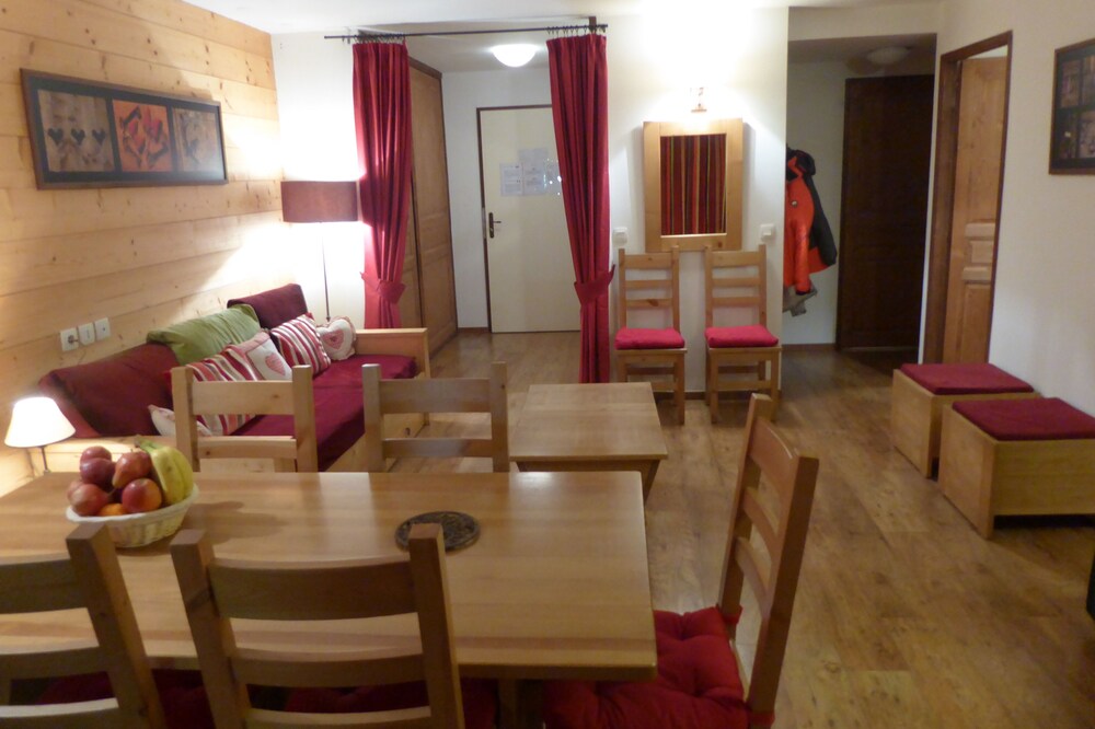 Lovely Apartment Easy Access To Spa & 3 Valleys Skiing in Brides les Bains