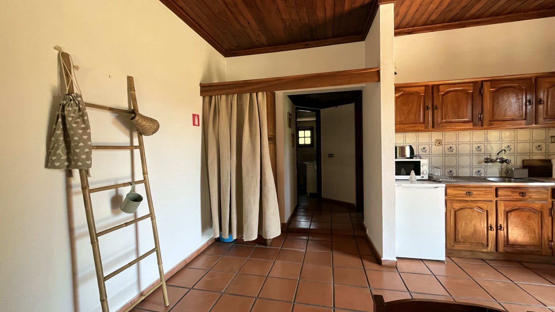 House Holiday in Northern Portugal with BBQ space, next to the river 