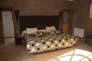 14 chambres, fer et planche à repasser, accès Internet, draps fournis