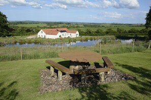 Outdoor dining - Laura's Loft - Private, romantic self-catering apartment with views for couples (Horncastle)