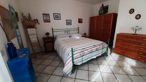 2 dormitorios, escritorio, sistema de insonorización