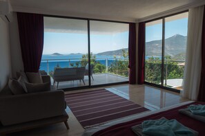 7 bedrooms, in-room safe, iron/ironing board, WiFi - Greenscape 7 bedroom villa, private infinity pool, jacuzzi & stunning sea views (Kalkan)