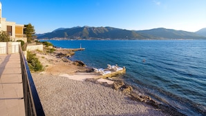 Nær stranden