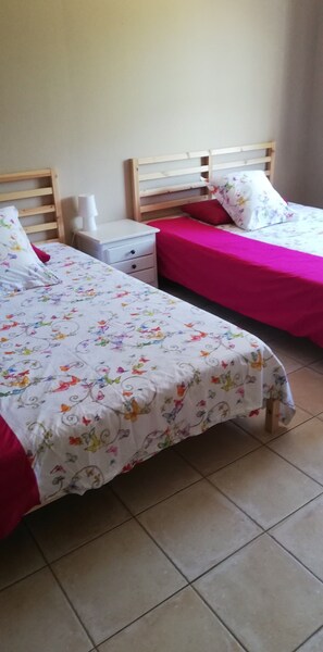 3 bedrooms, iron/ironing board, free WiFi, bed sheets