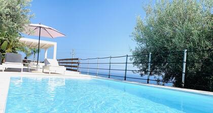 Fantastische Villa am Meer, in den Bergen, mit privatem Pool, in der Nähe von Cefalu '