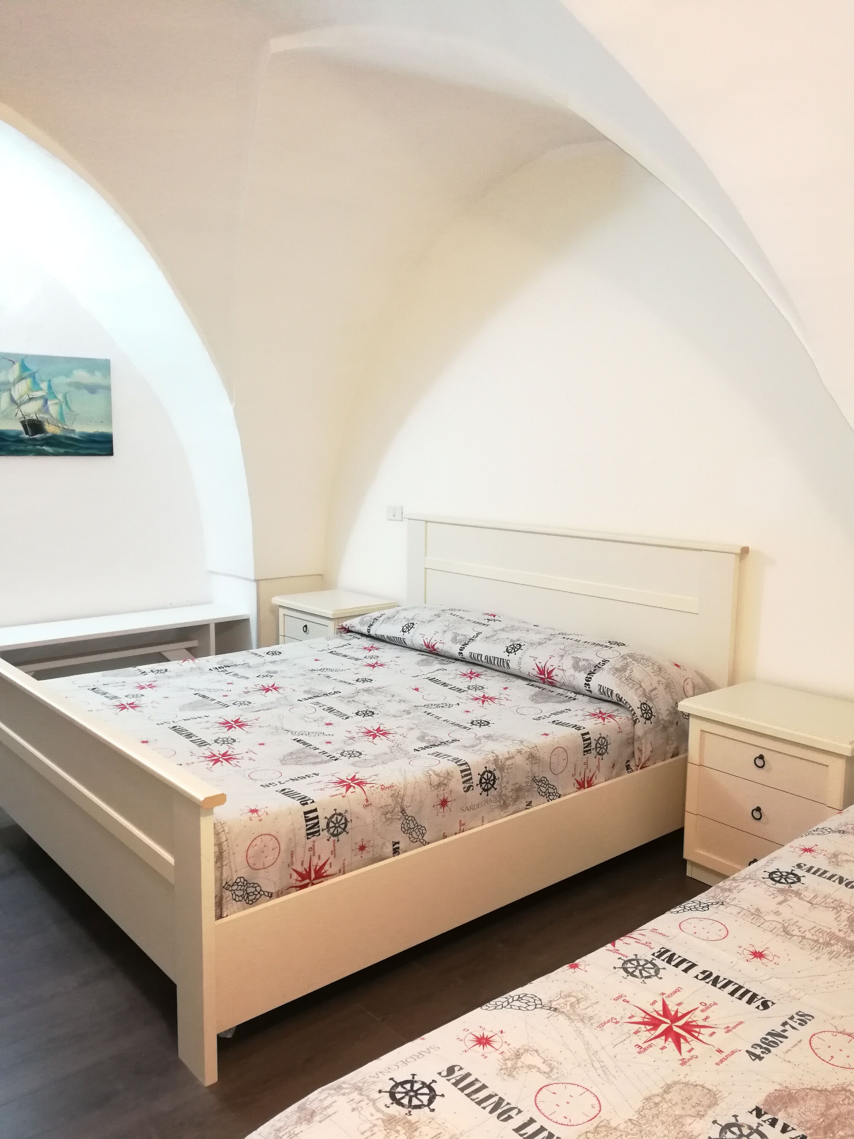 Spacious and cozy apartment in the center of Gallipoli and 200 m from the sea.