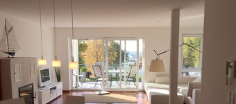 Apartment lake view-exclusive apartment in first row with balcony and lake view