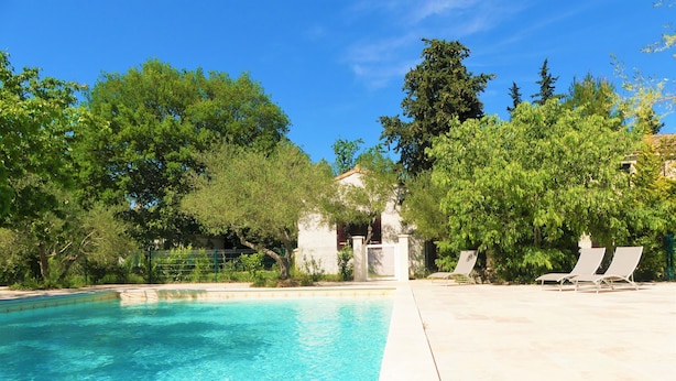 Outdoor pool - 100% quiet in Uzès! Swimming-pool 12X8m, 60m²+private terrace, big garden, WIFI  (Uzès)