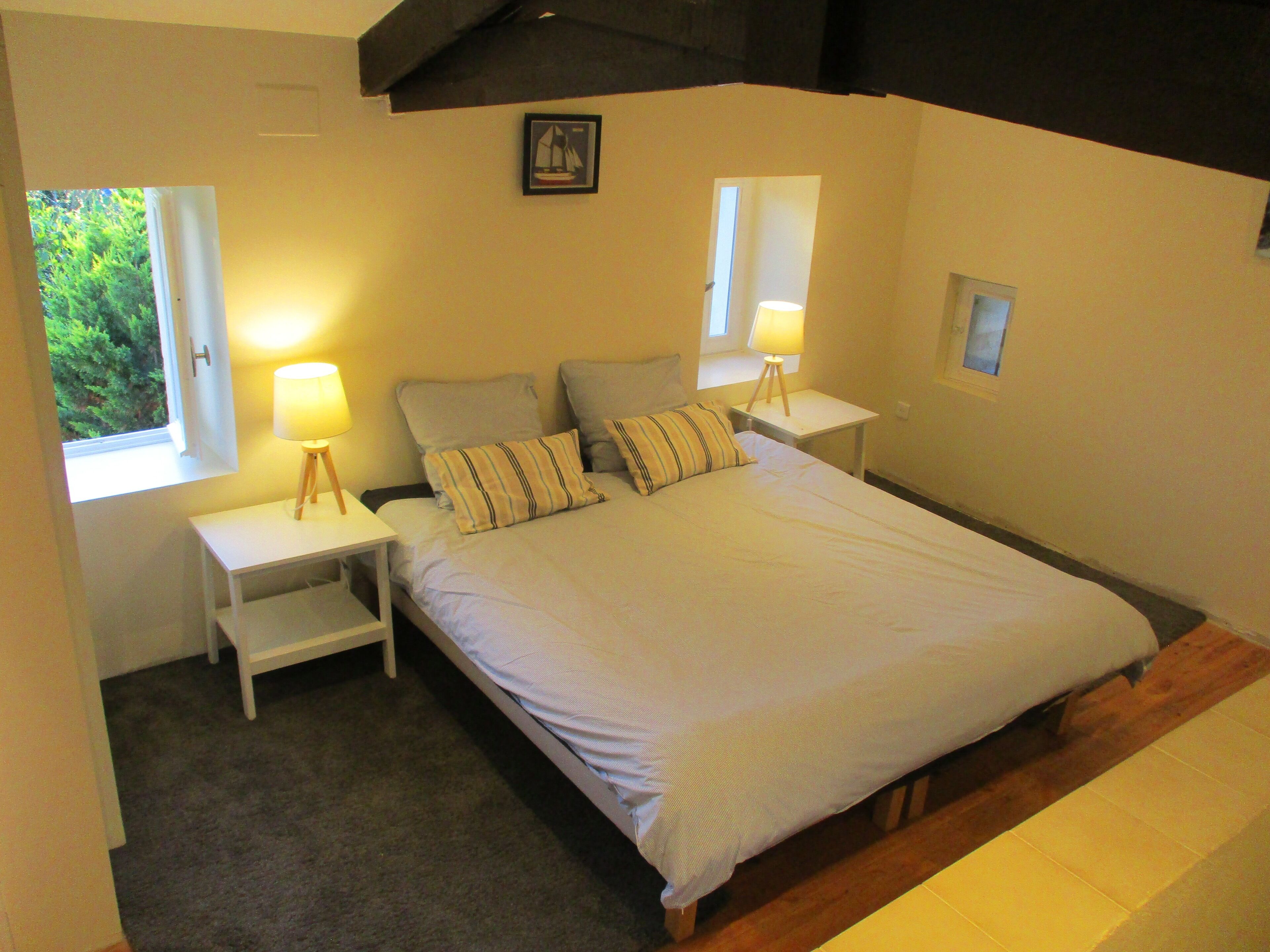 100% quiet in Uzès! Swimming-pool 12X8, 100m²+private terrace, big garden, WIFI 