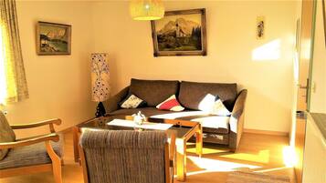 Fernseher, Stereoanlage