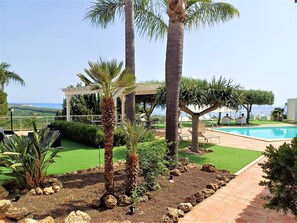 Property grounds - For 2+2 family, near sea and Nature Reserve with pool (Ribera)