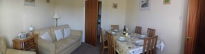 Dining - Macaulay Cottage, Grosebay, Isle of Harris (Isle of Harris)